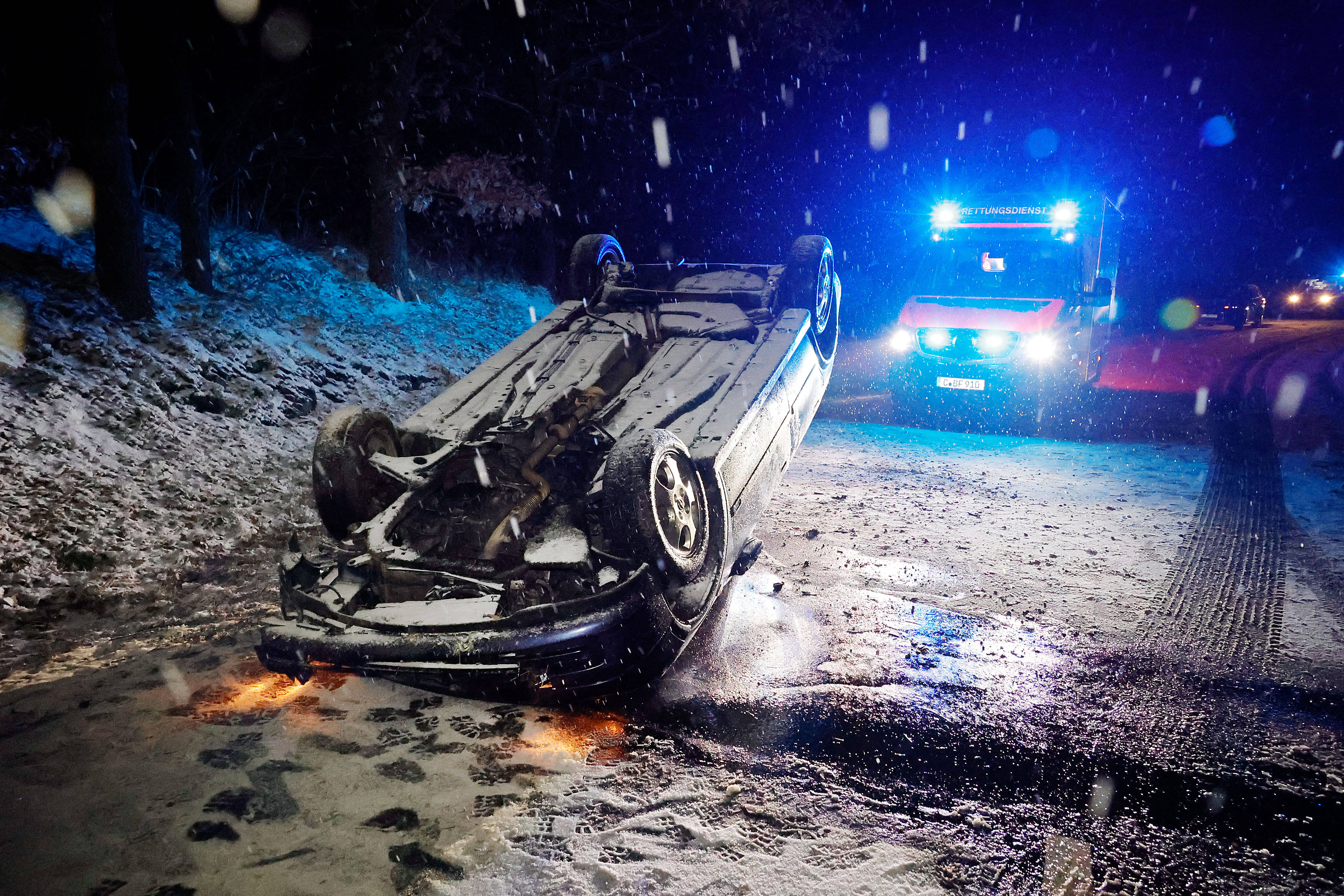 Geisterfahrer! Kind stirbt nach schwerem Verkehrsunfall - Tragödie am morgen!