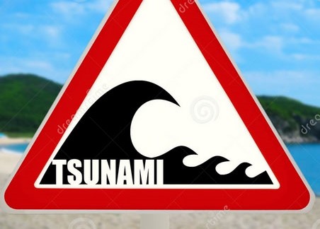 Tsunami trifft Rio de Janeiro! Panik am Strand - Meterhohe Welle spült Badegäste weg! Video hier