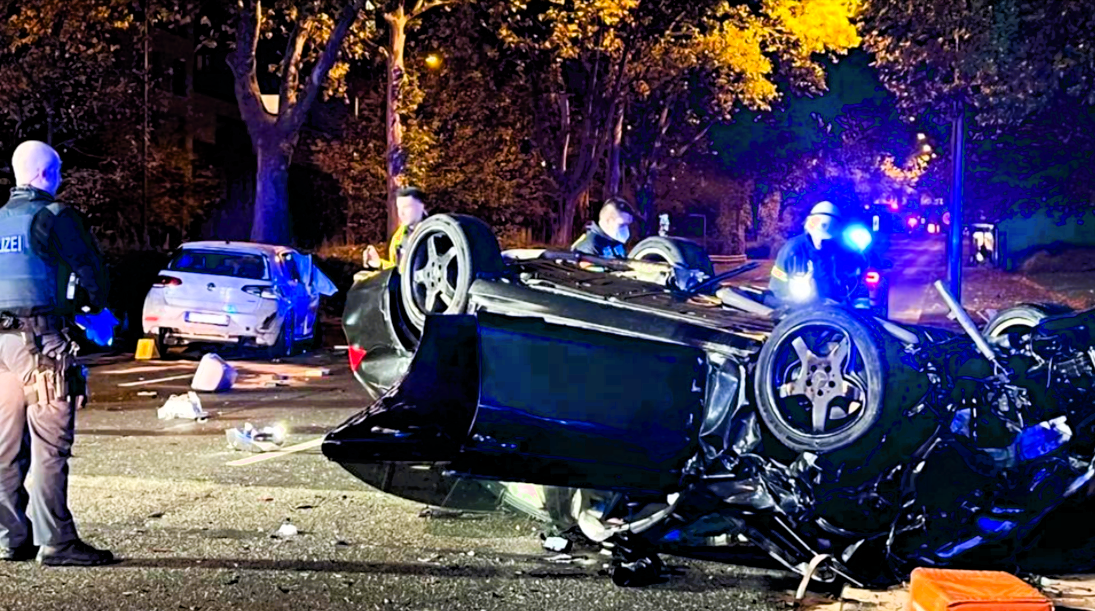 Tragische Unfall-Tragödie zu Weihnachten - 2 junge Menschen bei Verkehrsunfall getötet