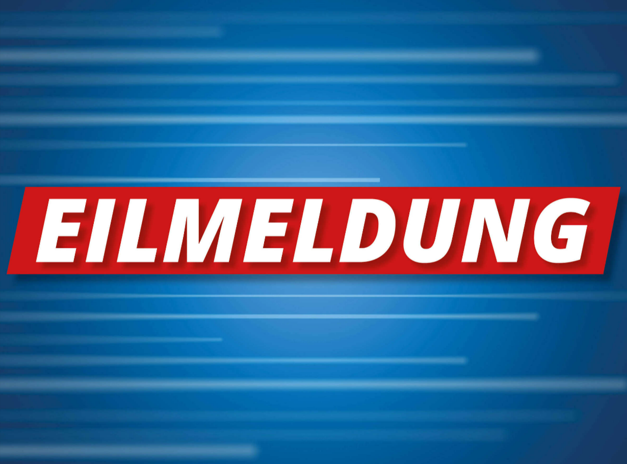 Eilmeldung! SUV kracht in Bushaltestelle - es gibt verletzte, Rettungskräfte im Einsatz!
