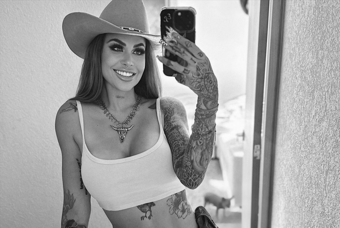 Junge Influencerin stirbt nach Fettabsaugung! Schönheits-OP bringt den Tod!