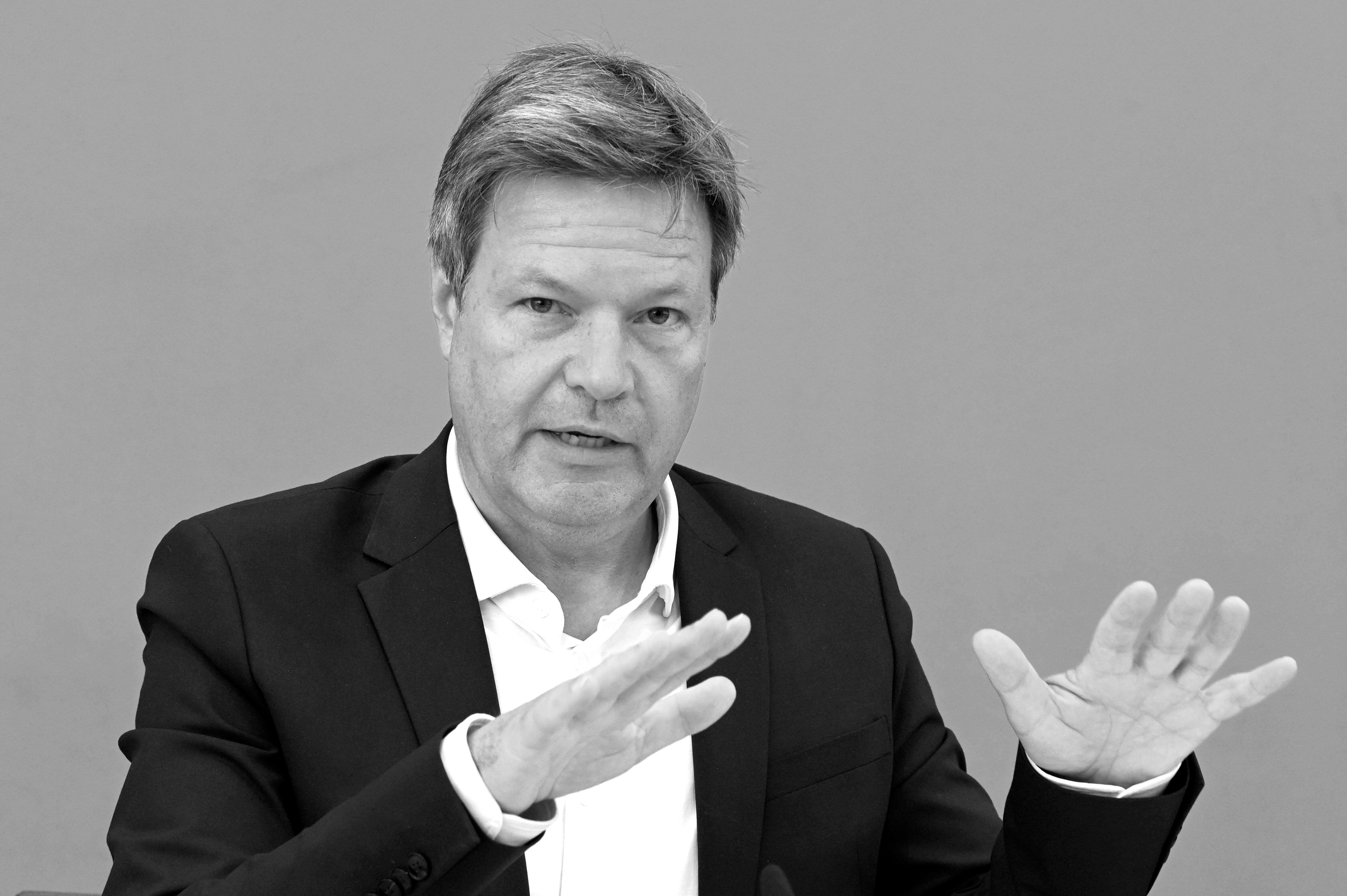 Die Grünen am Boden! Extreme Umfrage-Schlappe - Schlechteste Werte seit 6 Jahren!