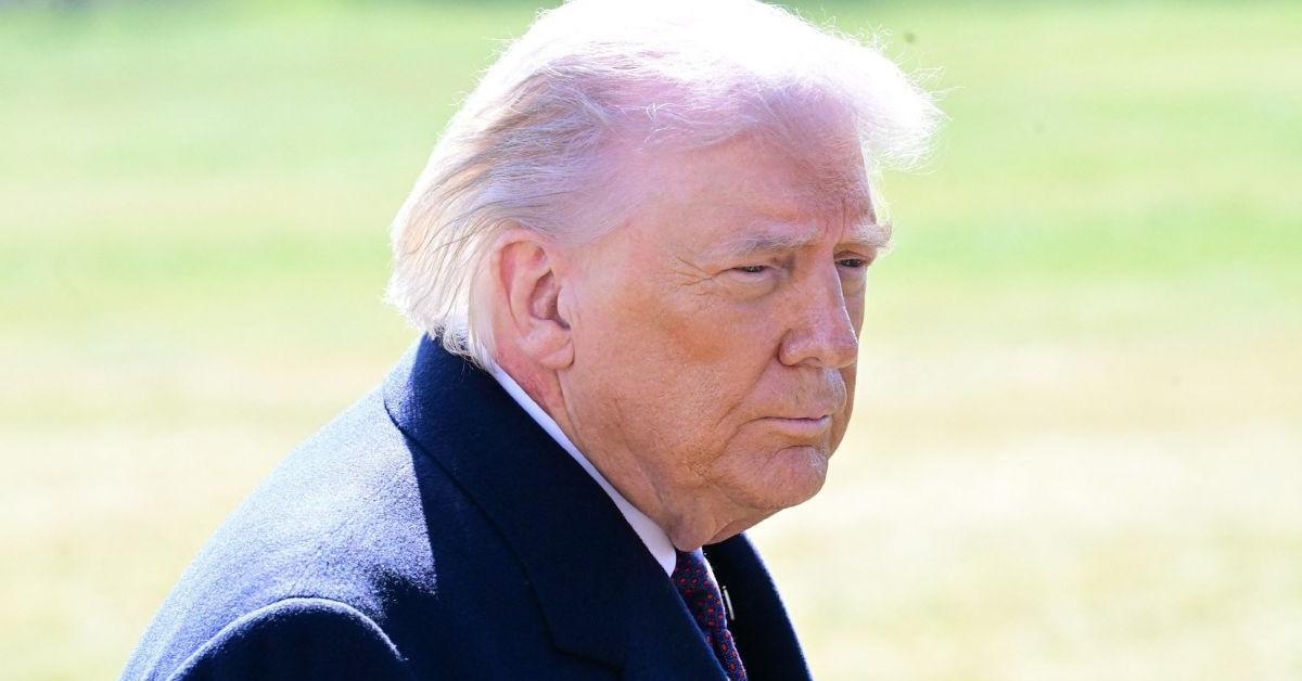 Trump's Oval Office Slip on Family Roots — Niece Raises Dementia Questions