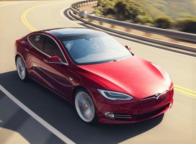 Tesla-Fahrer mit schlimmen Fazit! Desaströse Probleme nach 2.000 Kilometer Testfahrt
