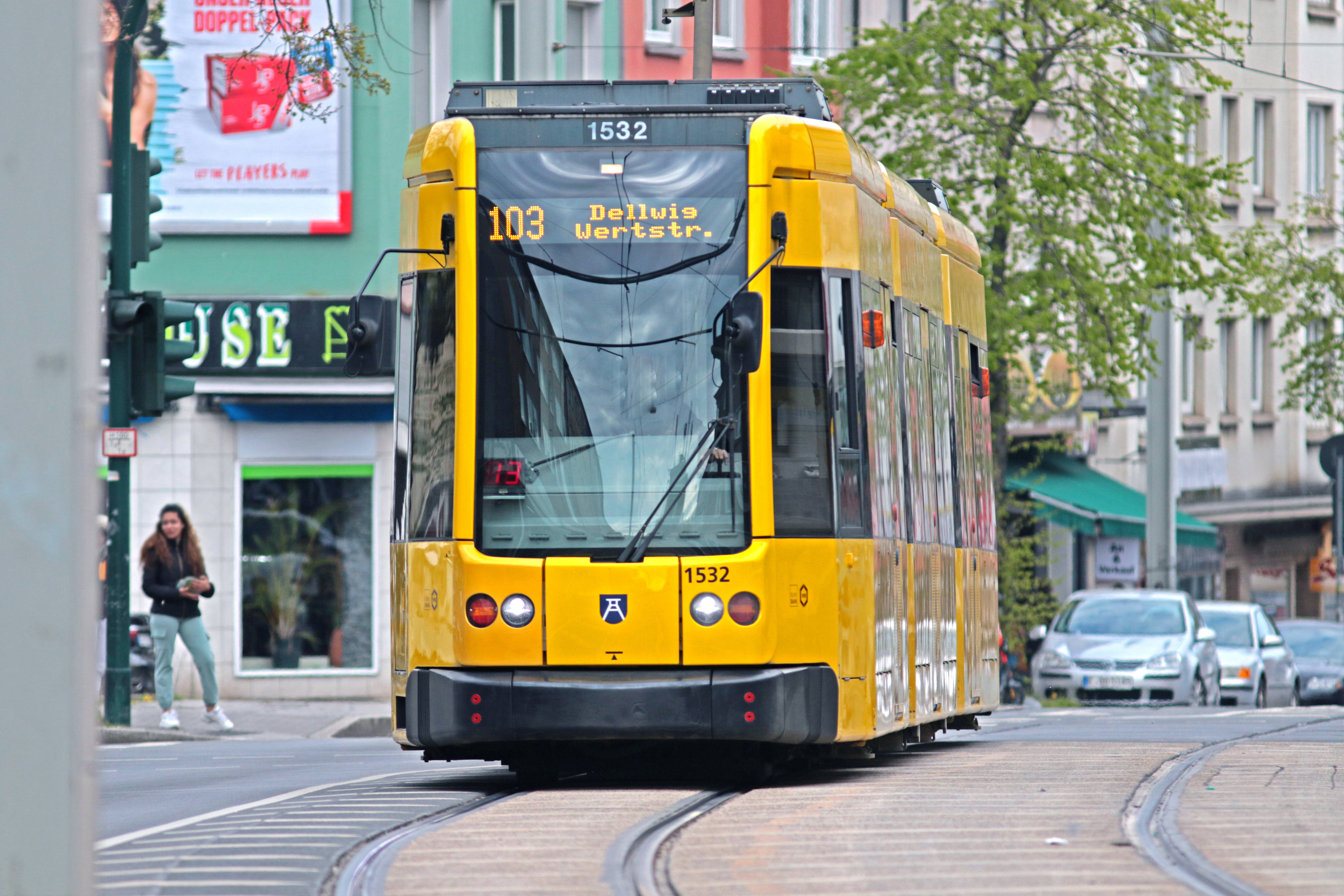 170 Fahrgäste aus Bahn evakuiert! Schwerer Zwischenfall - Polizei ermittelt!
