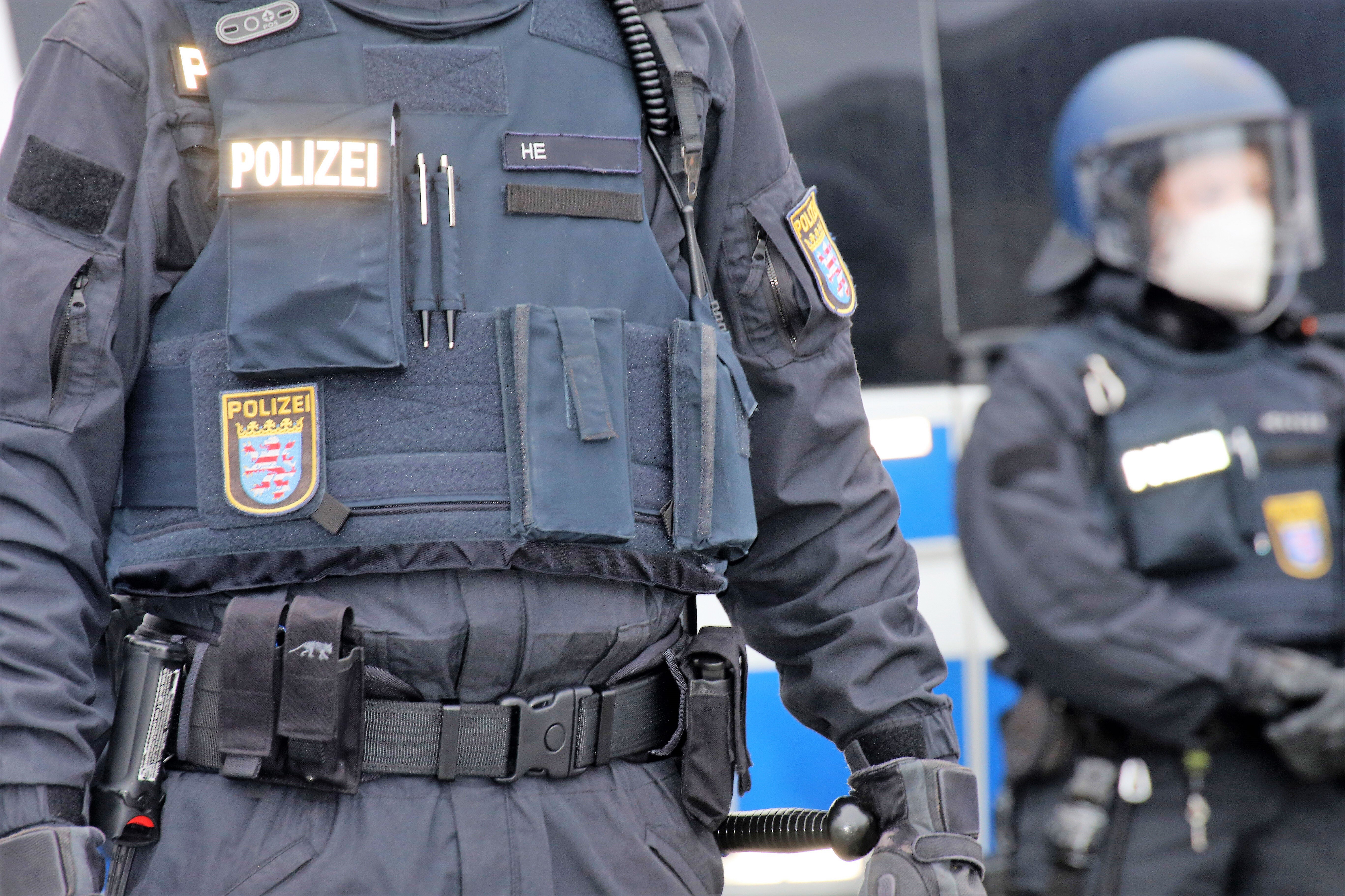Schüsse bei Zwangsräumung! 44-jähriger Mann bedroht städtischen Mitarbeiter mit Waffe!