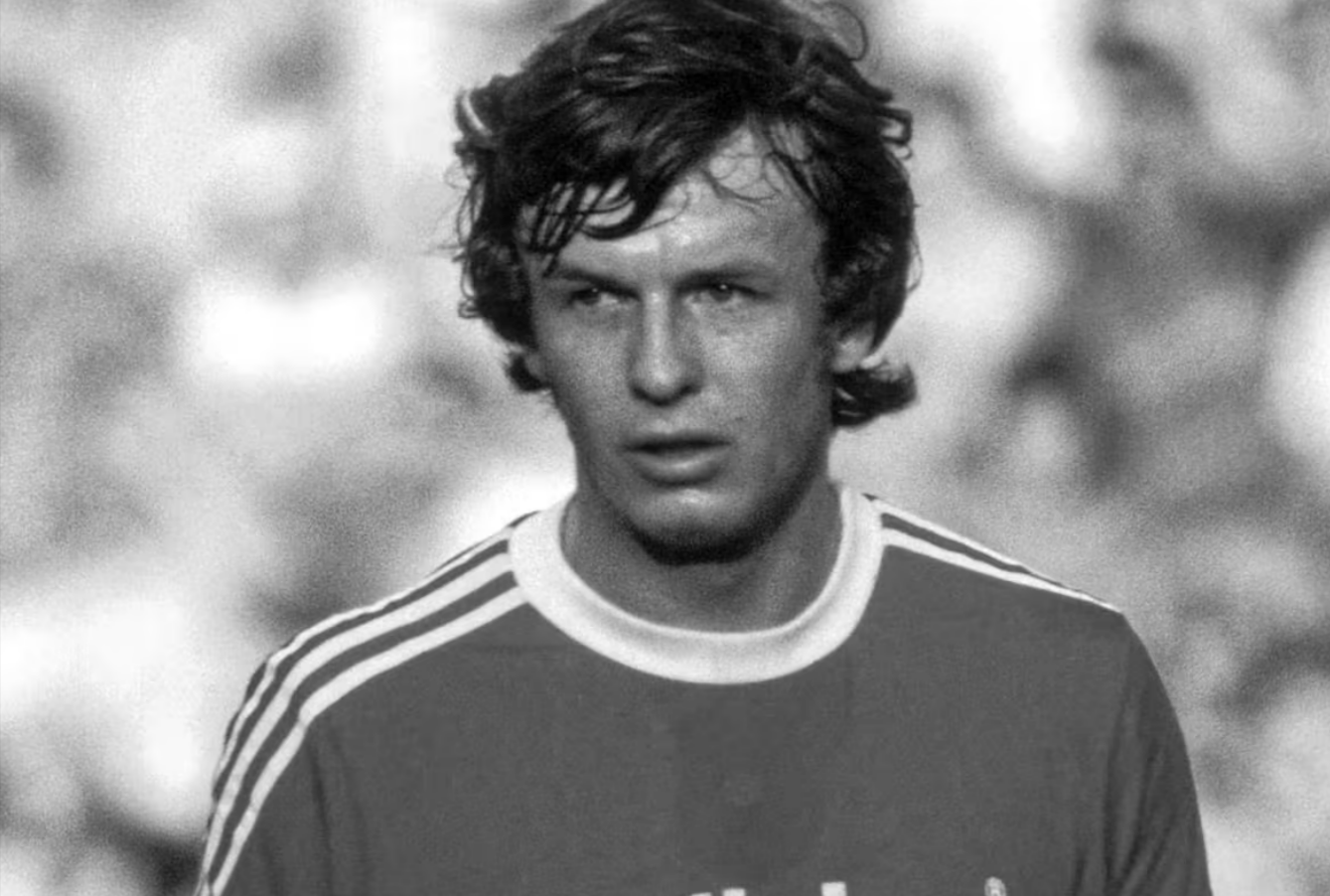 Trauer! Bayern-Spieler stirbt am Tag von Beckenbauer Beerdigungsfeier!